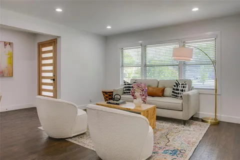 $799,900 | 6207 Royal Lane, Dallas, TX 75230