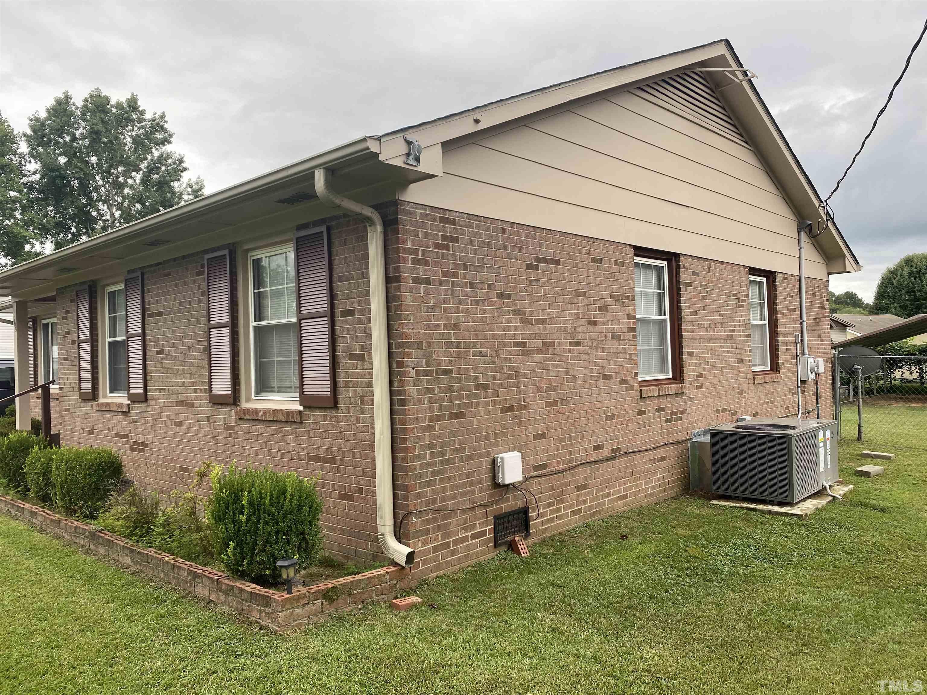 605 Warren Road Erwin, NC 28339 - Photo 2 of 12 Gallery Image 2