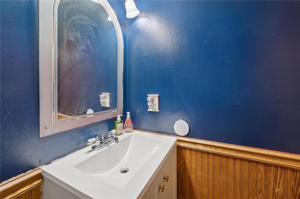 1914 Riggs Road South Park, PA 15129 - Photo 28 of 40