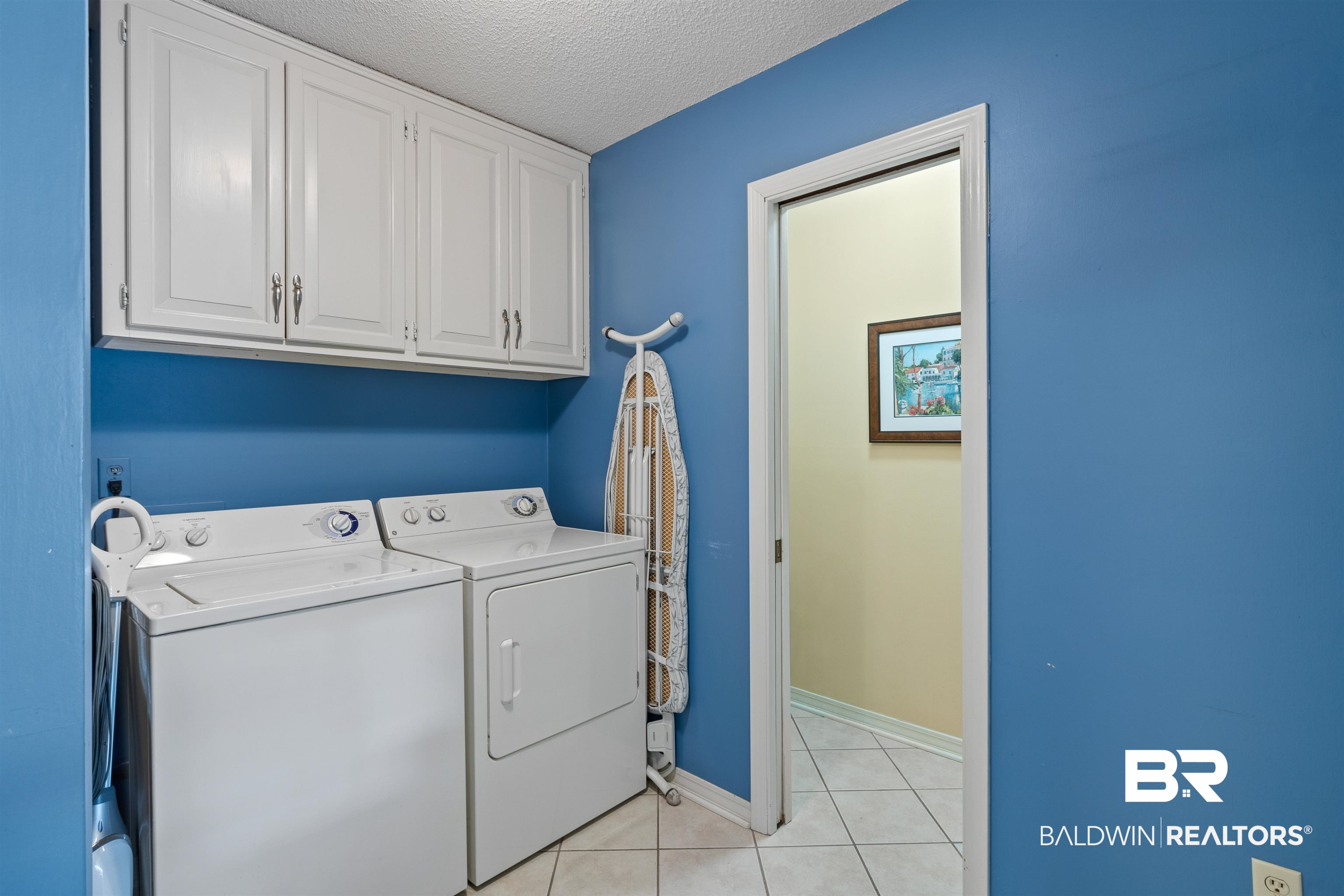 6004 Cherry Ridge Court Mobile, AL 36609 - Photo 30 of 40 Laundry