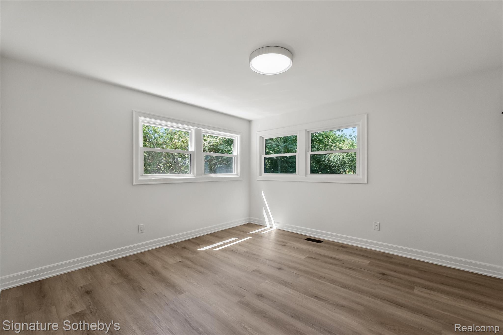 154 South Cranbrook Cross Road Bloomfield Hills, MI 48301 - Photo 17 of 23 24-S Cranbrook-3.jpg