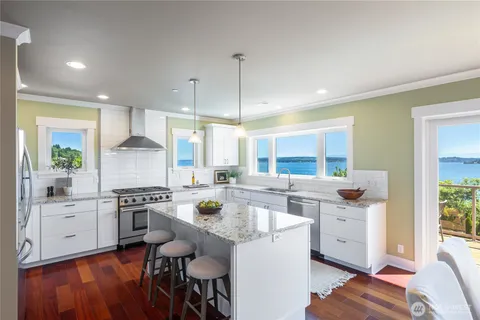 $2,375,000 | 1124 Lake Washington Boulevard South, Seattle, WA 98144