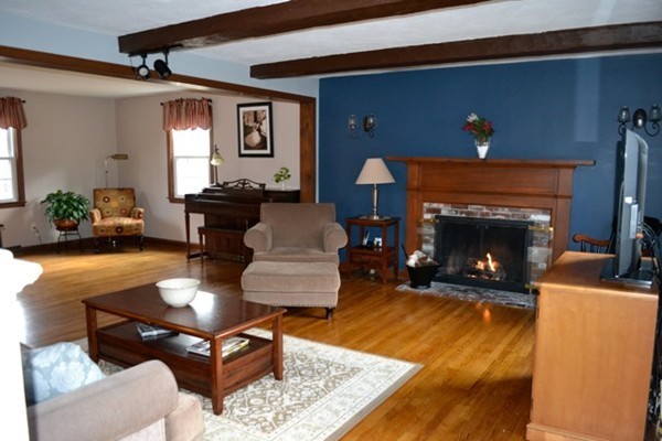 7 Castle Road Westford, MA 01886 - Photo 4 of 19 Gallery Image 4