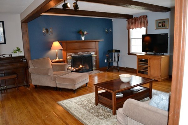 7 Castle Road Westford, MA 01886 - Photo 5 of 19 Gallery Image 5
