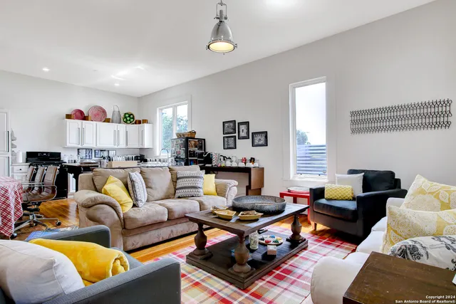 $1,950 | 120 Shadrach Street, San Antonio, TX 78203