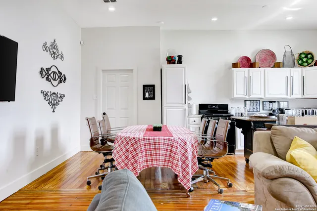 $1,950 | 120 Shadrach Street, San Antonio, TX 78203