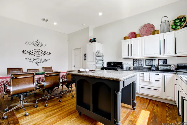 $1,950 | 120 Shadrach Street, San Antonio, TX 78203