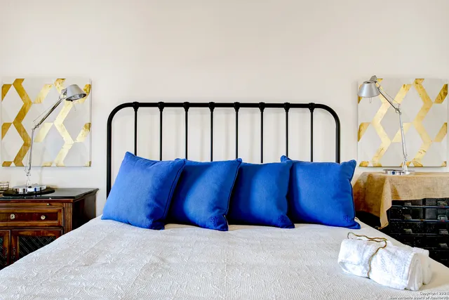 $1,950 | 120 Shadrach Street, San Antonio, TX 78203