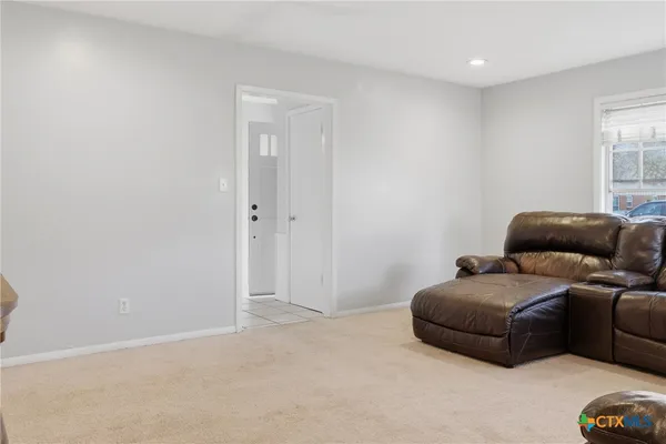 $1,900 | 803 Hibiscus Lane, Victoria, TX 77904