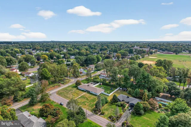 $875,000 | 8 Lake Drive, Freehold, NJ 07728