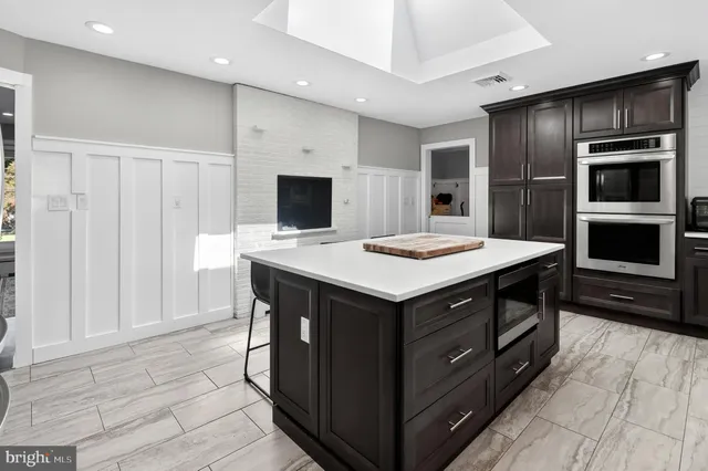 $875,000 | 8 Lake Drive, Freehold, NJ 07728