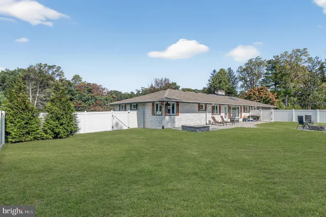 $875,000 | 8 Lake Drive, Freehold, NJ 07728