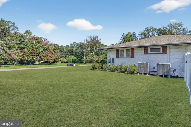 $875,000 | 8 Lake Drive, Freehold, NJ 07728