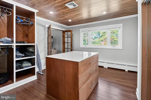 $875,000 | 8 Lake Drive, Freehold, NJ 07728