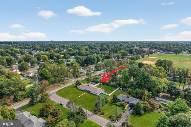 $875,000 | 8 Lake Drive, Freehold, NJ 07728