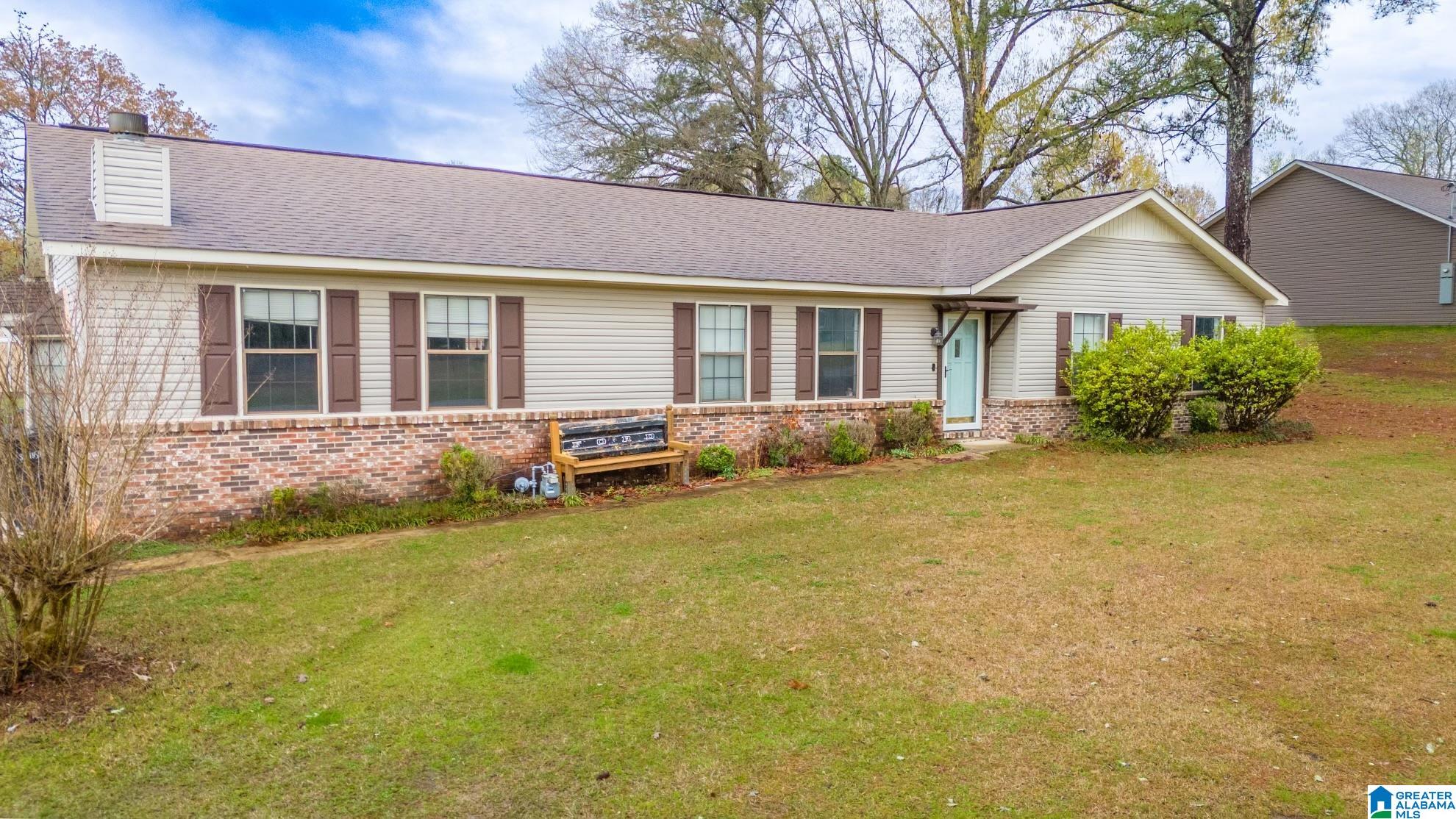 1498 Cedar Bend Road North Gadsden, AL 35907 - Photo 2 of 21