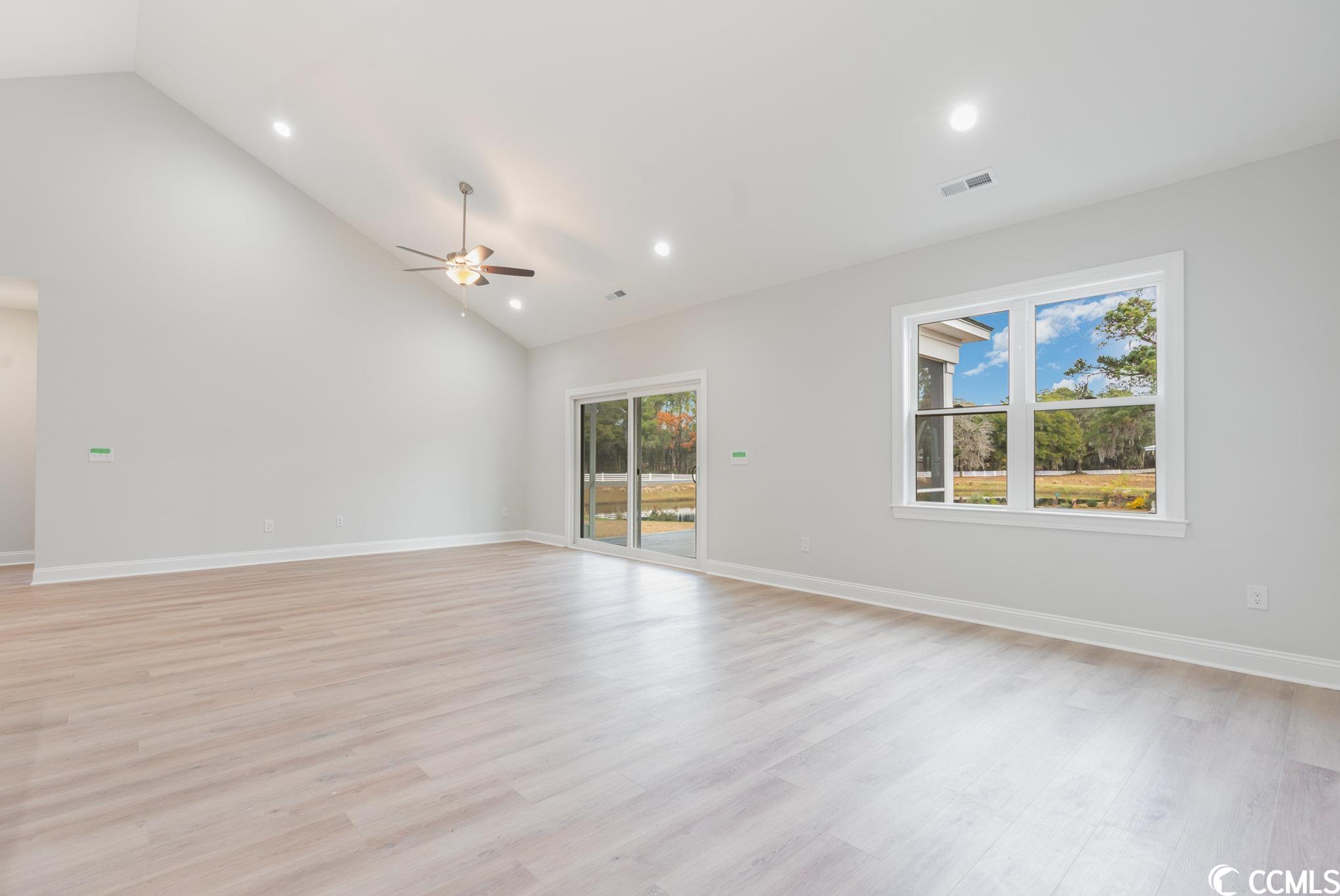 607 Millbrook Road Georgetown, SC 29440 - Photo 5 of 40