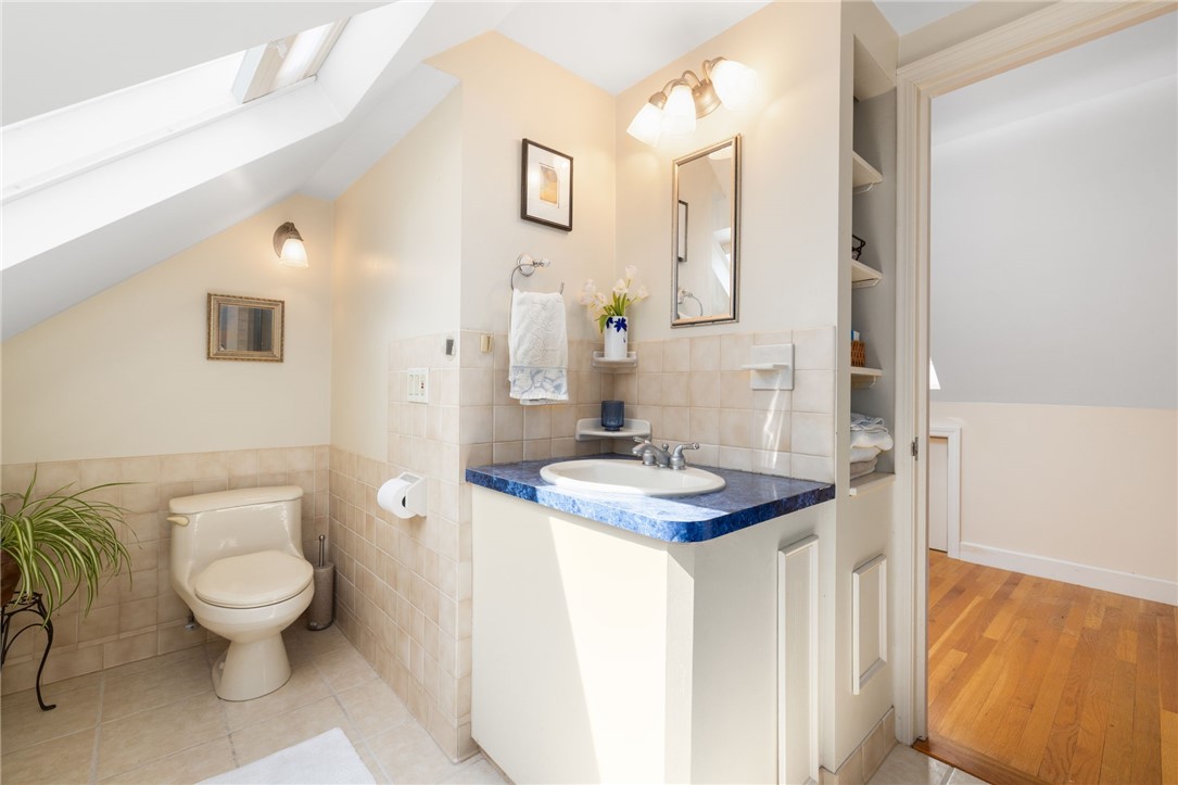 87 Frontier Road Warwick, RI 02889 - Photo 21 of 50