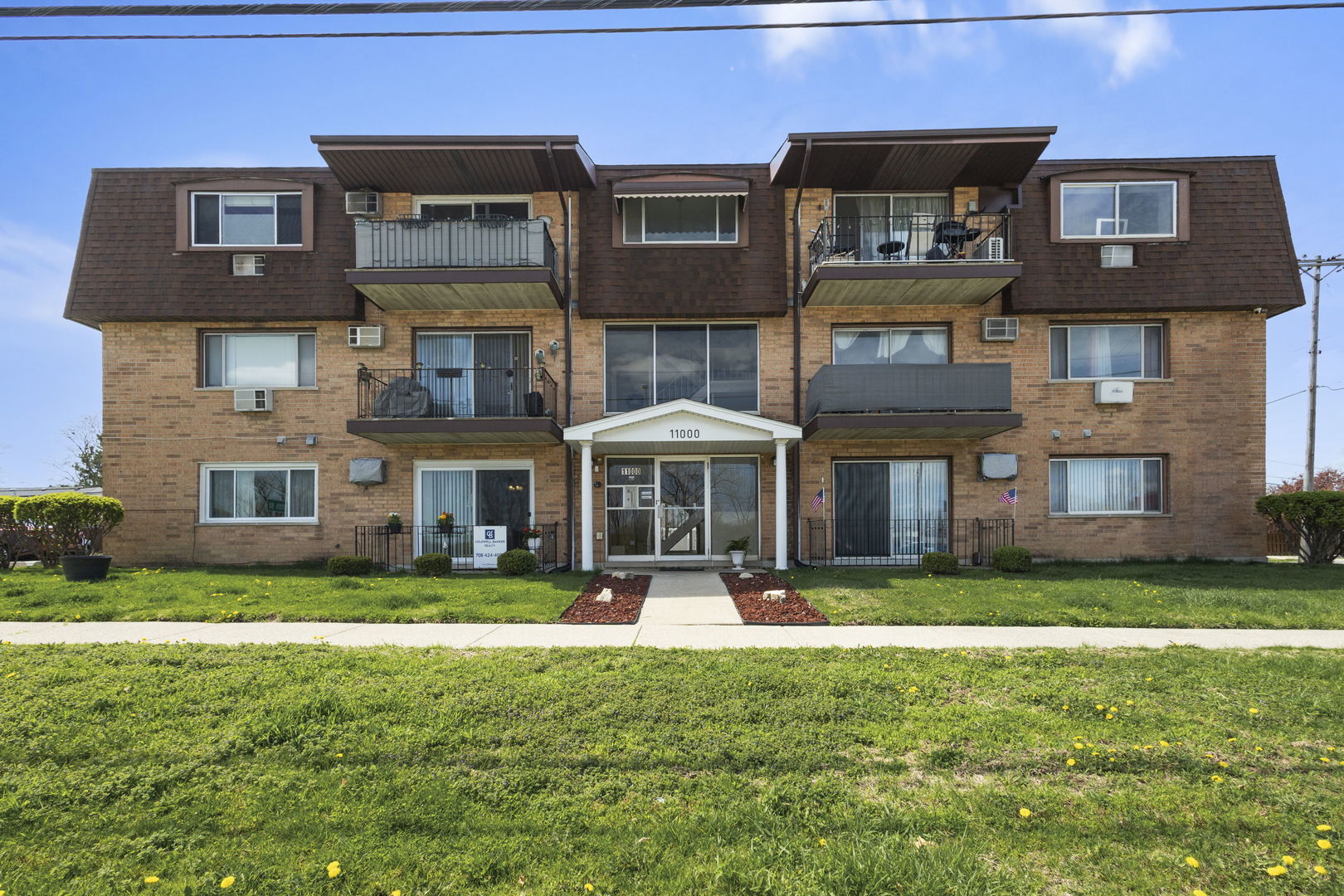 11000 Central Avenue, Unit 1A Chicago Ridge, IL 60415 - Photo 1 of 15 a front view of building with yard