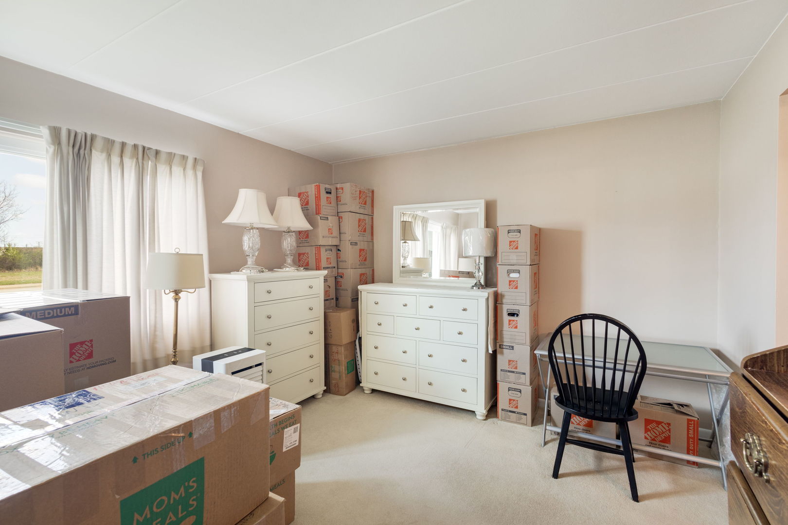 11000 Central Avenue, Unit 1A Chicago Ridge, IL 60415 - Photo 9 of 15 a view of a bedroom with furniture and windows