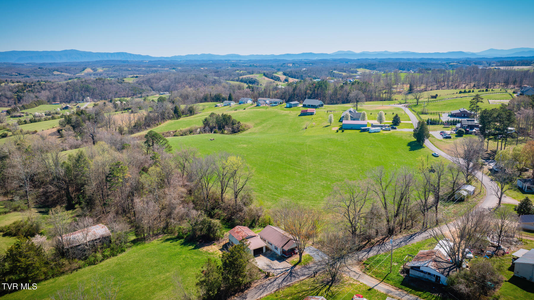 560 Anderson Loop Greeneville, TN 37743 - Photo 2 of 31 102