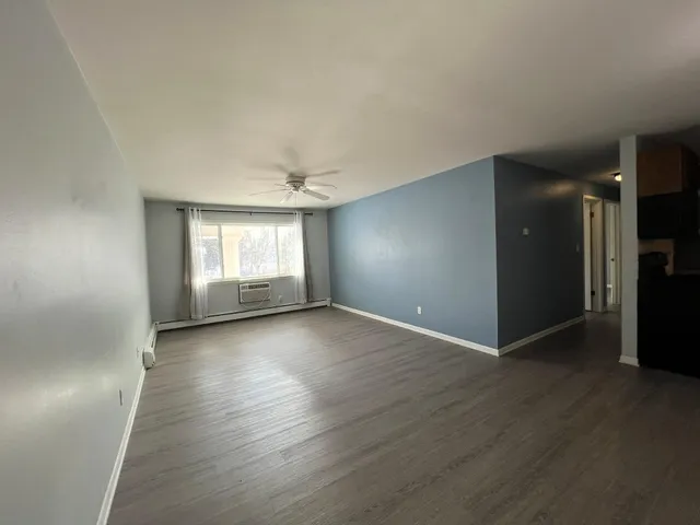 $1,500 | 255 Elmwood Avenue, Unit 309, Lake Geneva, WI 53147