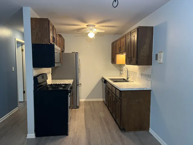 $1,500 | 255 Elmwood Avenue, Unit 309, Lake Geneva, WI 53147