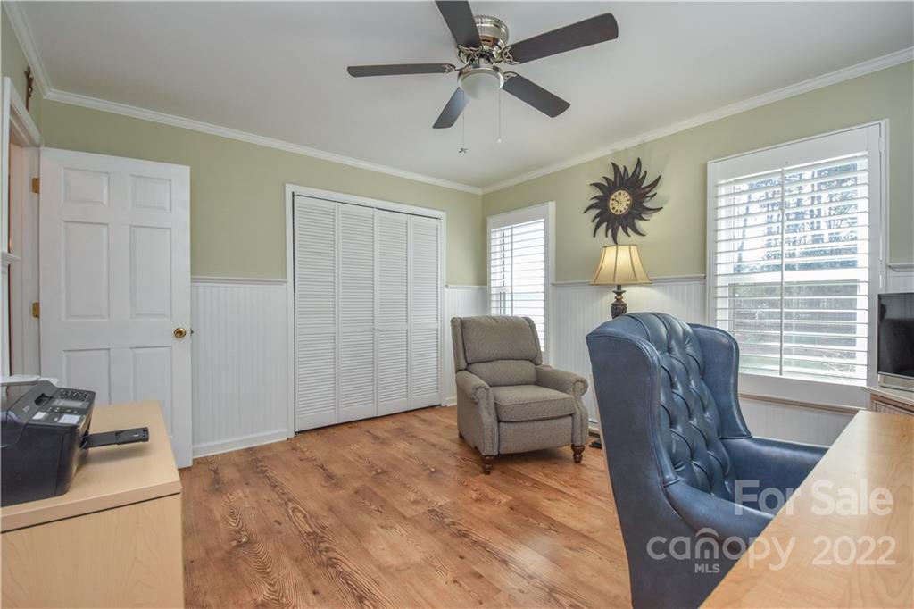 3403 Lake Shore Road South Denver, NC 28037 - Photo 26 of 37 a living room with furniture and a window