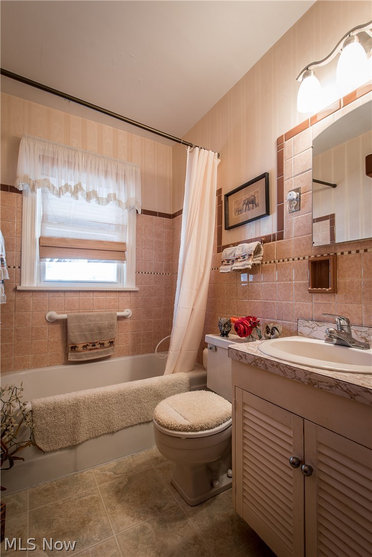 4328 7th Street Northwest Canton, OH 44708 - Photo 11 of 21 Bathroom