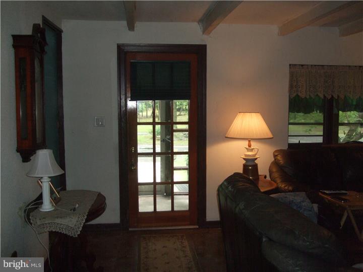 21 Center Road Pemberton, NJ 08068 - Photo 11 of 25 Living Room
