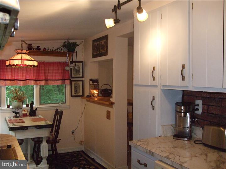21 Center Road Pemberton, NJ 08068 - Photo 6 of 25 Kitchen