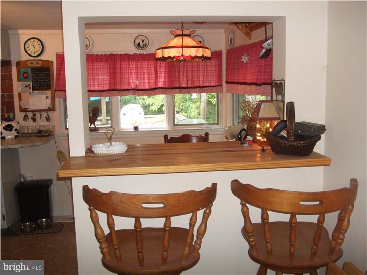 21 Center Road Pemberton, NJ 08068 - Photo 7 of 25 Breakfast Room