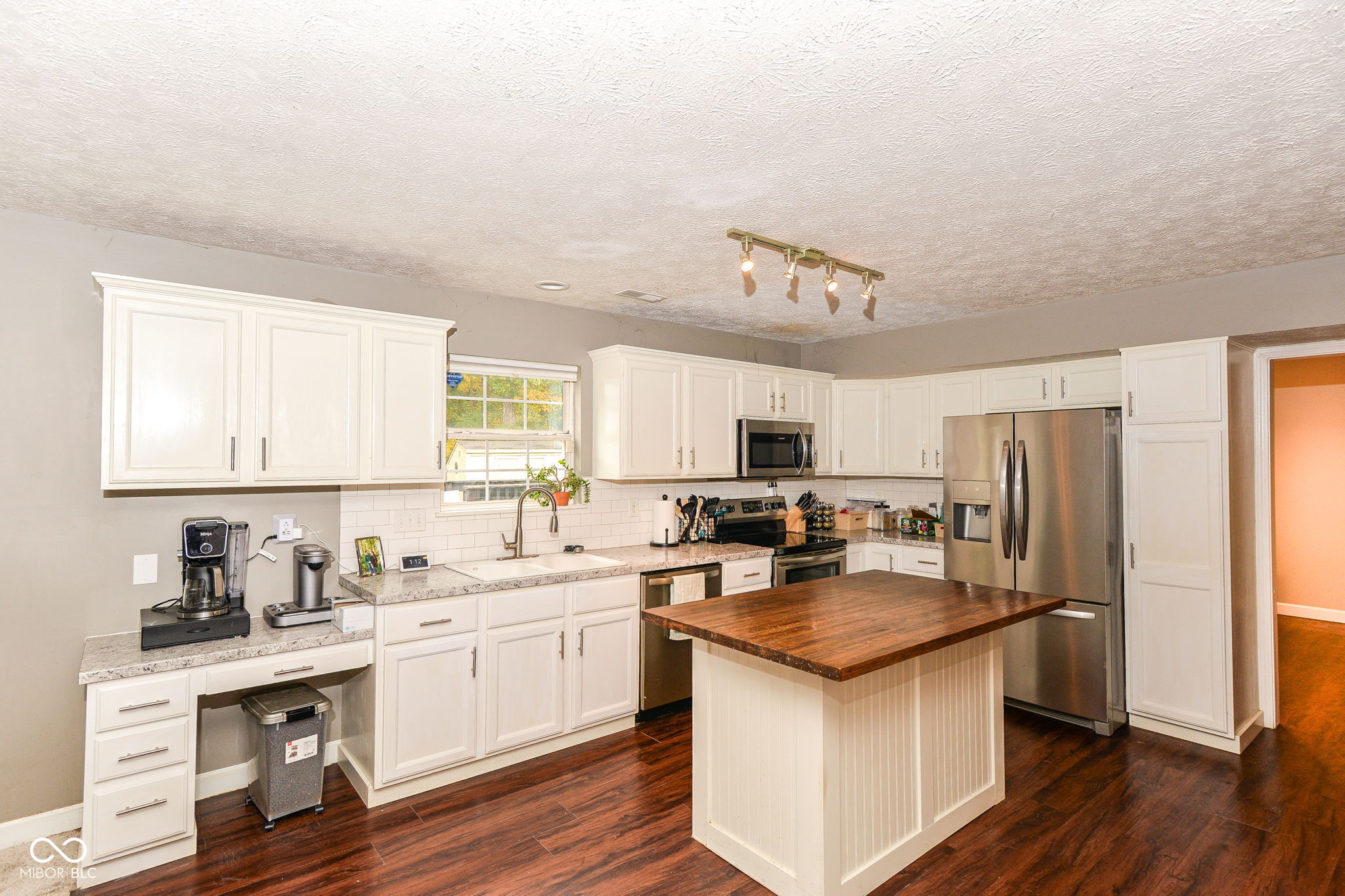 11122 Oakspring Court Indianapolis, IN 46239 - Photo 5 of 34