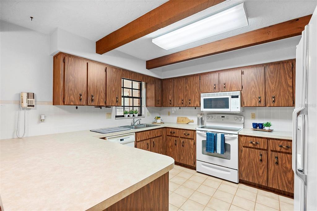 830 Freemans Farm Road DeLand, FL 32720 - Photo 16 of 43 KITCHEN