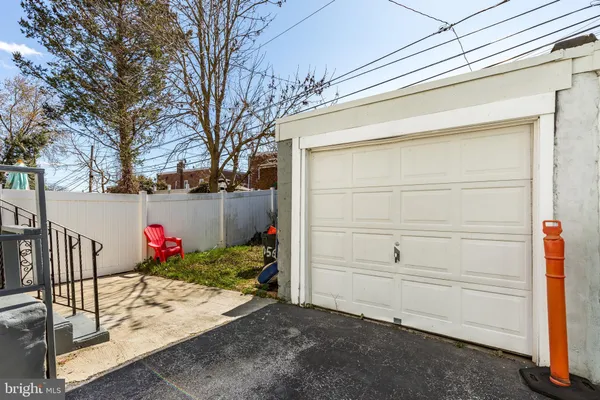 $2,100 | 4056 Ellendale Road, Drexel Hill, PA 19026