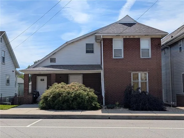 $240,000 | 32 South 3rd Street, Youngwood, PA 15697