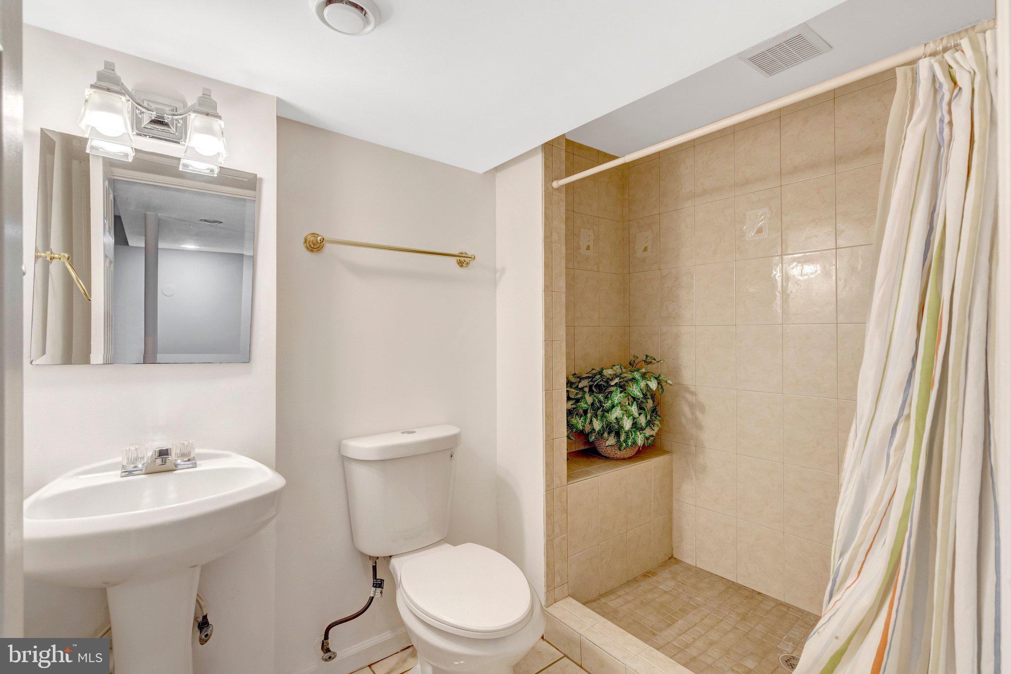 5759 Heming Avenue Springfield, VA 22151 - Photo 42 of 54