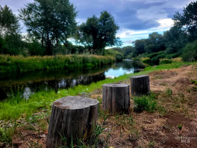 $1,100,000 | 2141 Jackson Creek Road, Council, ID 83612