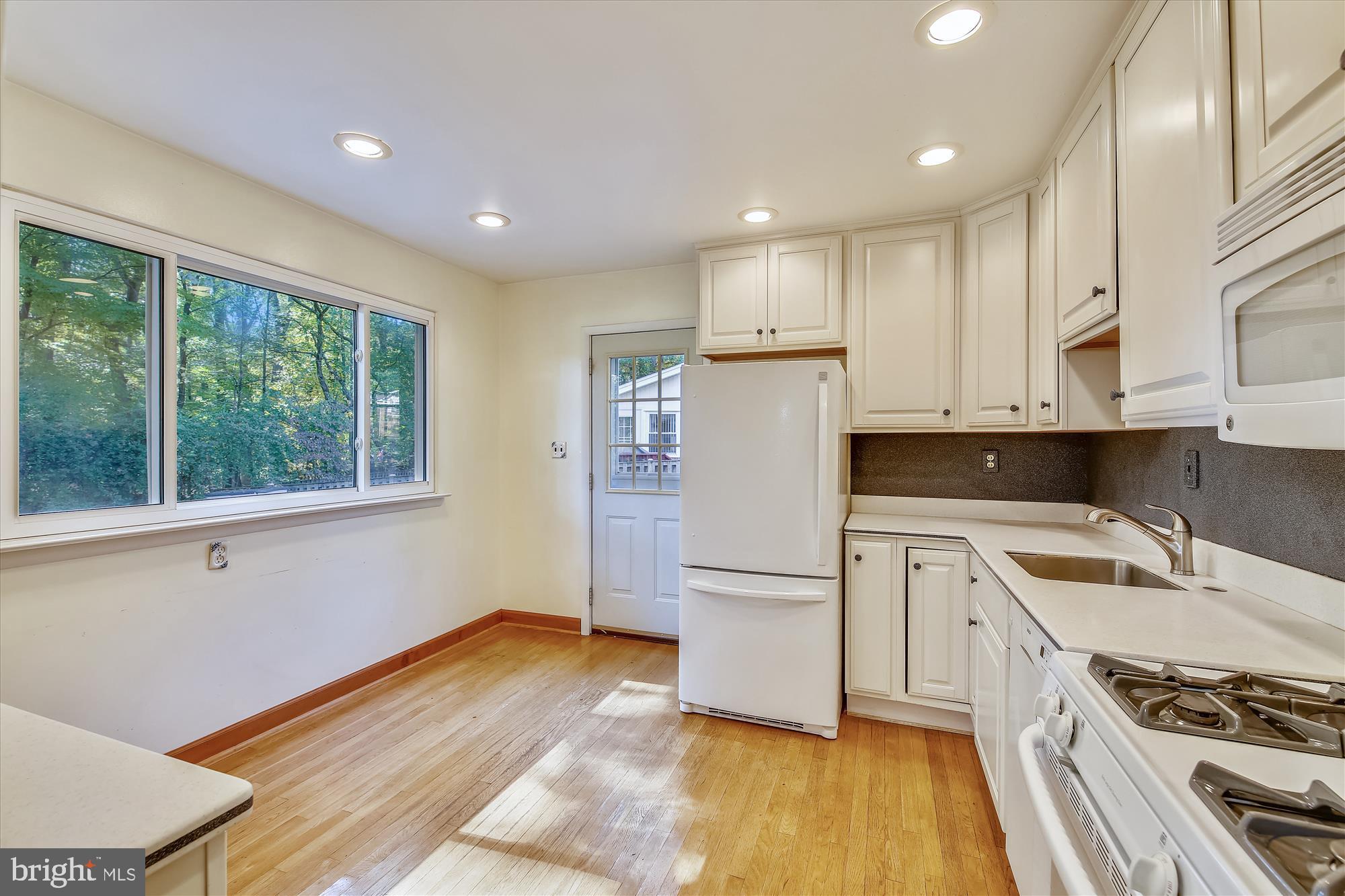 11500 Colt Terrace Silver Spring, MD 20902 - Photo 7 of 30 Kitchen
