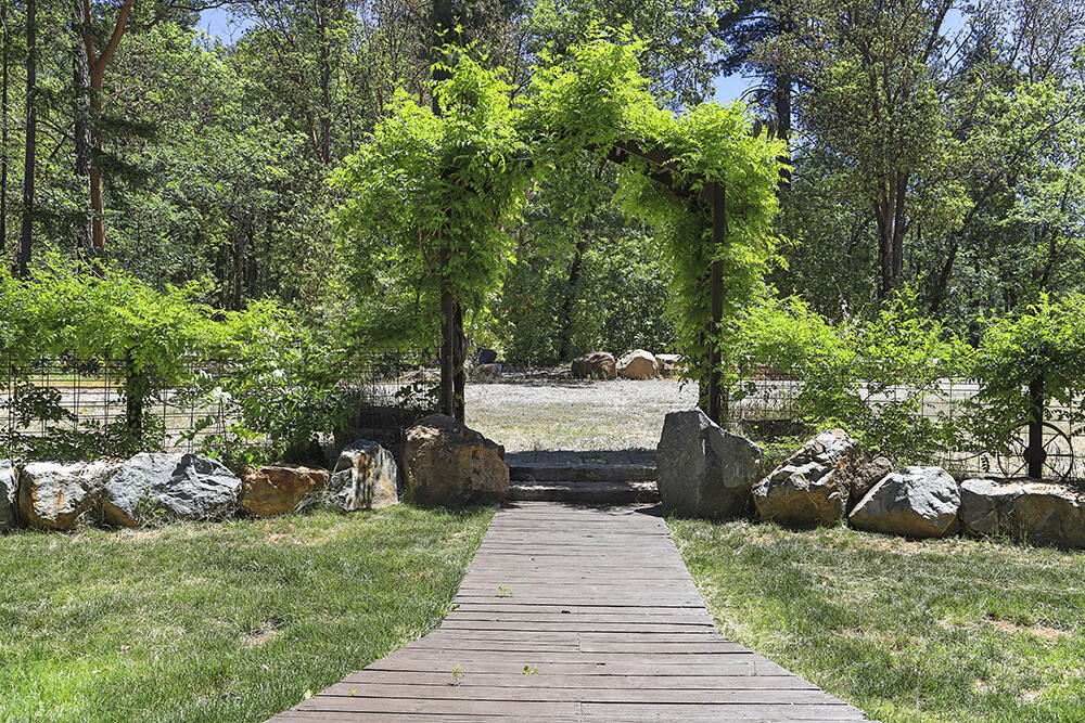 210 Kerby Mainline Road Kerby, OR 97531 - Photo 19 of 34 Nicely landscaped