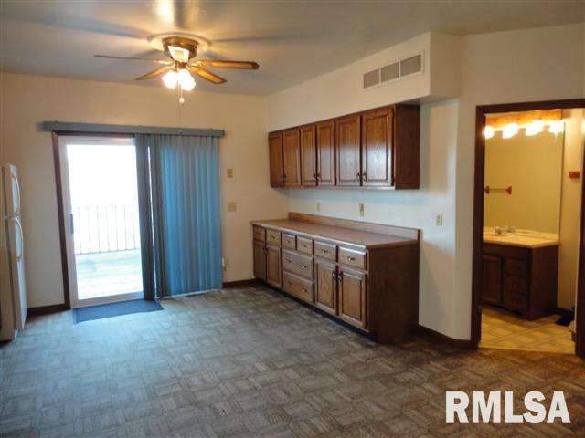 607 North Cody Road Le Claire, IA 52753 - Photo 7 of 12 Gallery Image 7