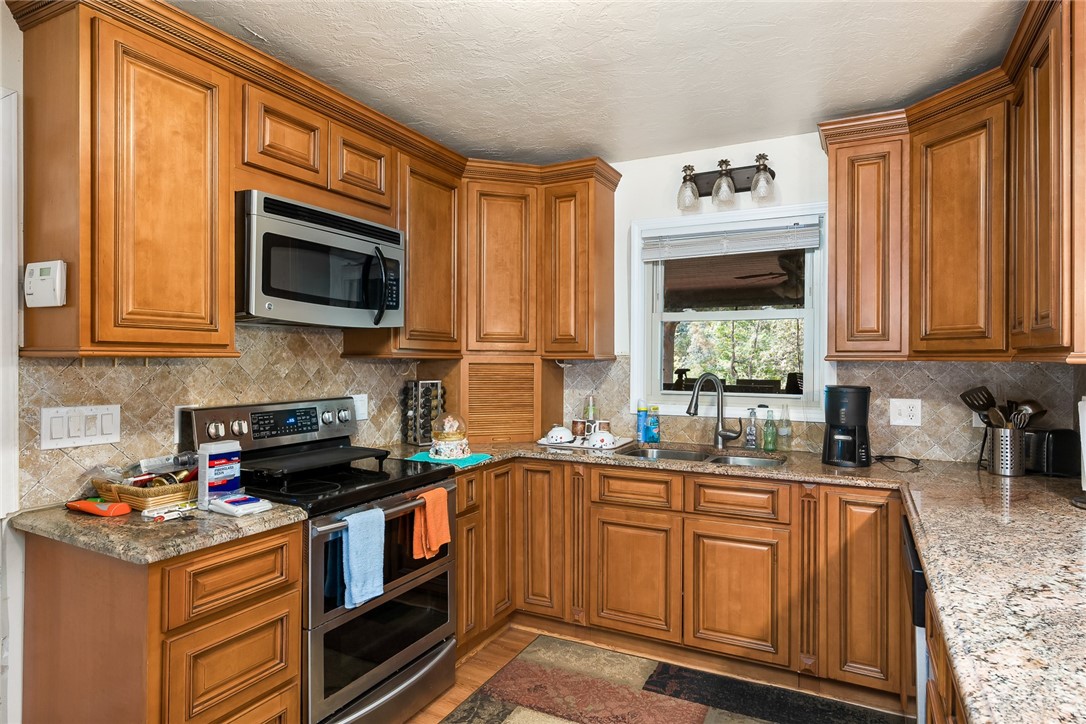 1024 Trump Pointe Anderson, SC 29626 - Photo 10 of 49