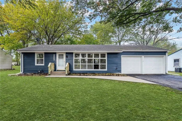 $231,500 | 6208 Willow Avenue, Raytown, MO 64133