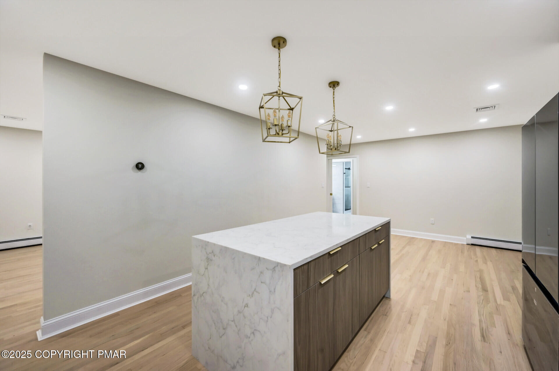 326 Edgemont Road Stroudsburg, PA 18360 - Photo 6 of 30 326EdgemontRd_58618_6