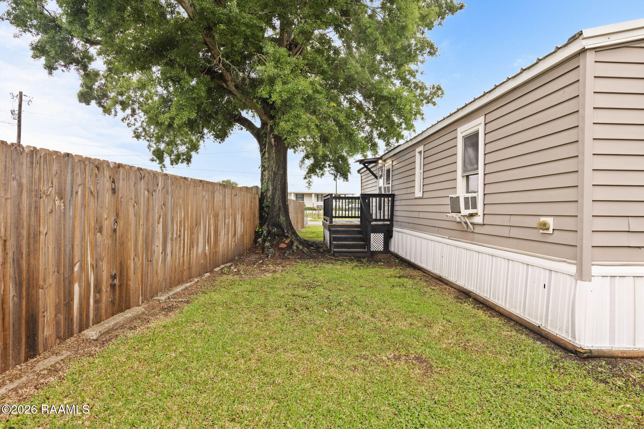 204 Longbridge Road Lafayette, LA 70501 - Photo 23 of 27 32-web-or-mls-204 Longbridge Rd-32