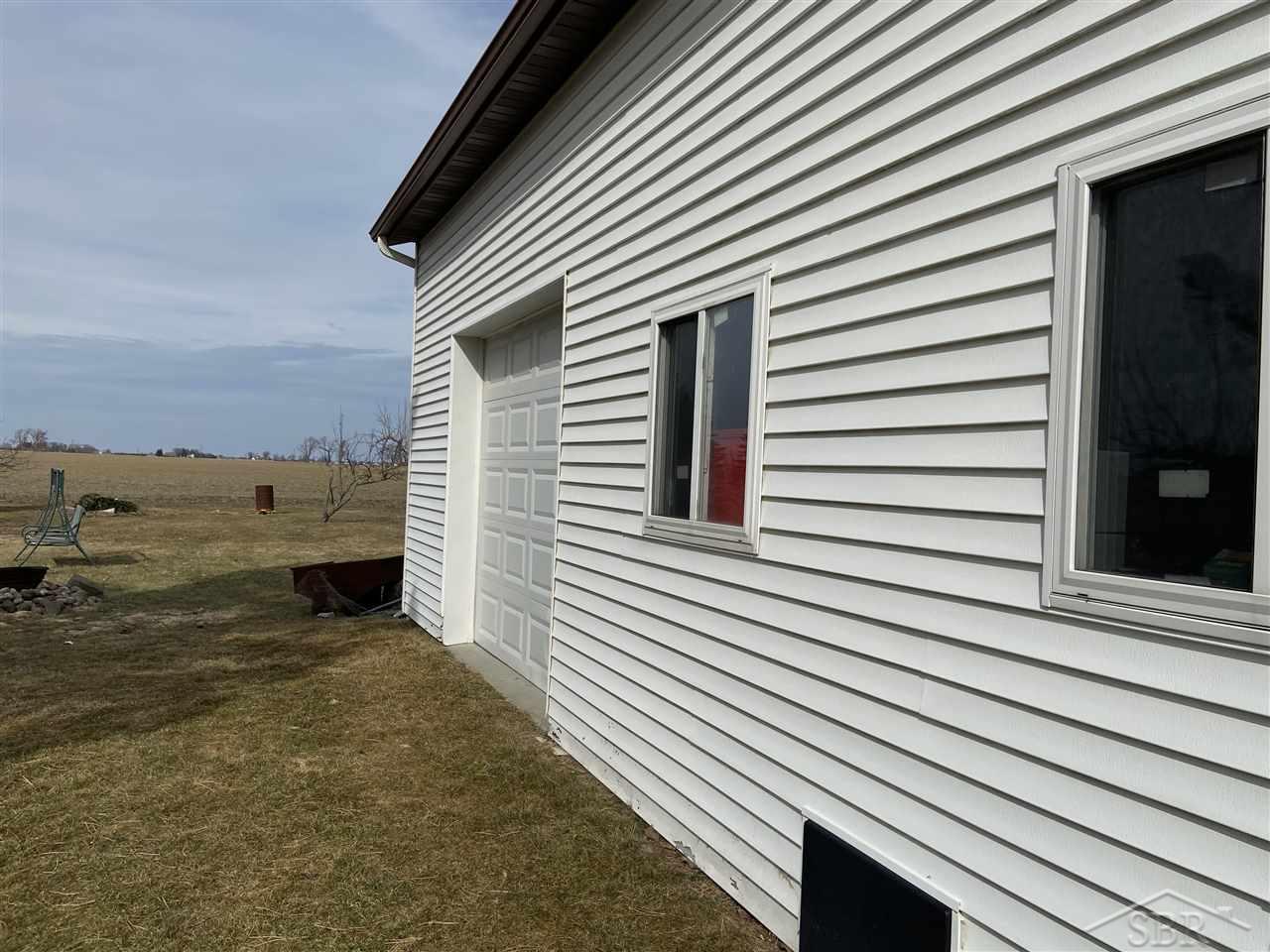 6577 Becker Road Saginaw, MI 48601 - Photo 28 of 30 Rear Pole Barn Entrance