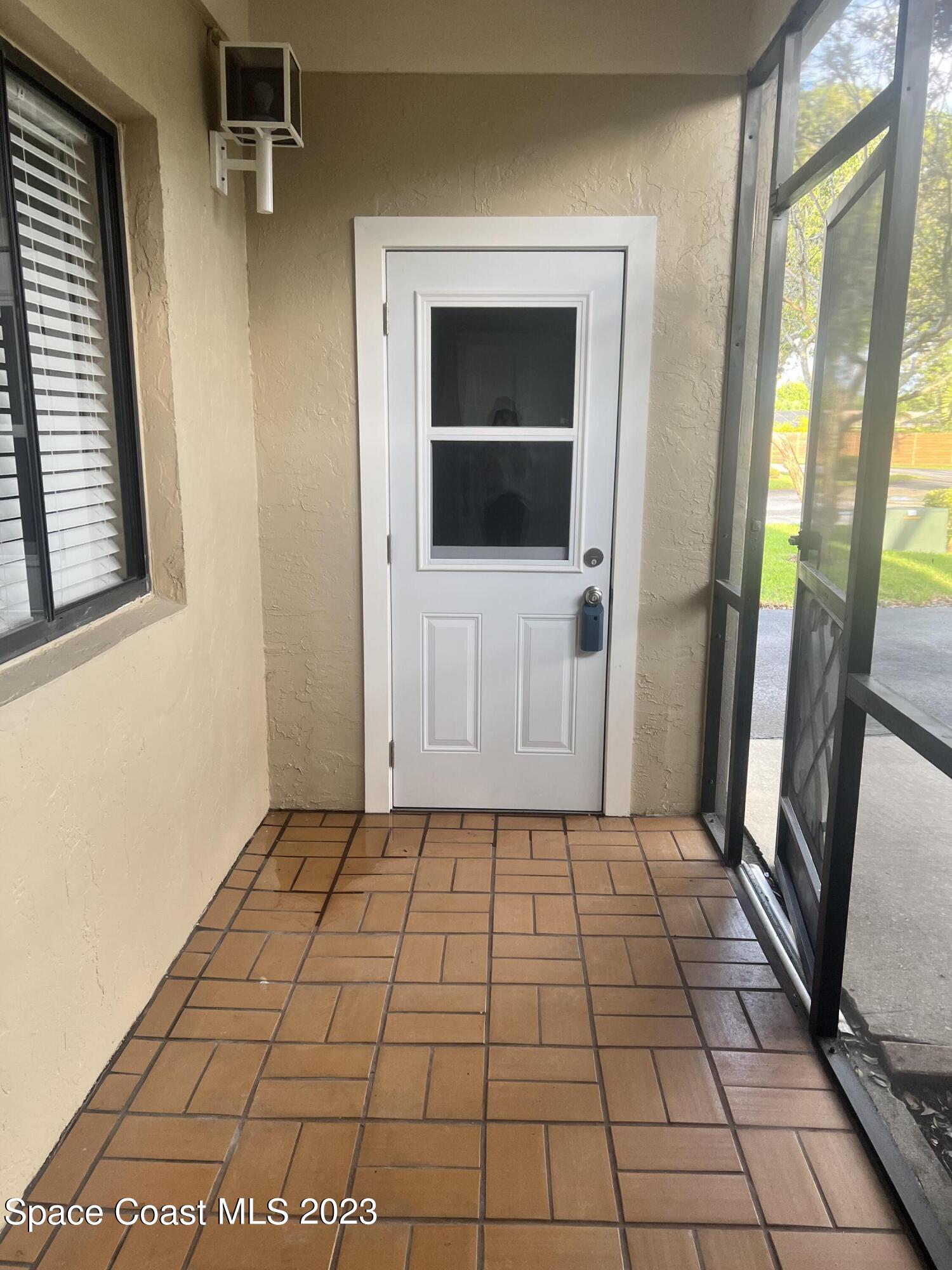 161 Augusta Way Melbourne, FL 32940 - Photo 5 of 26 a view of a hallway