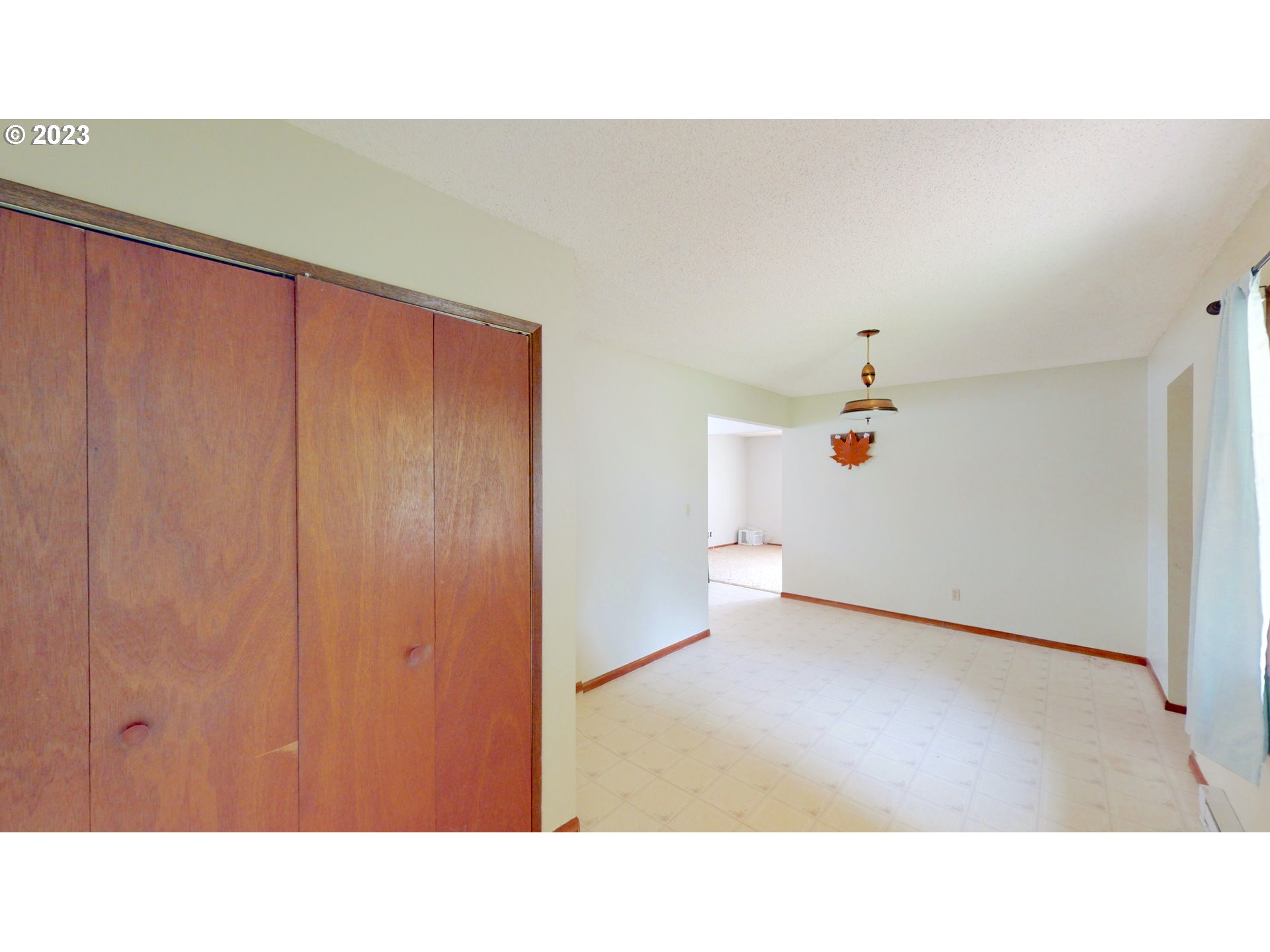 1233 Northeast Ridge Avenue Roseburg, OR 97470 - Photo 13 of 24