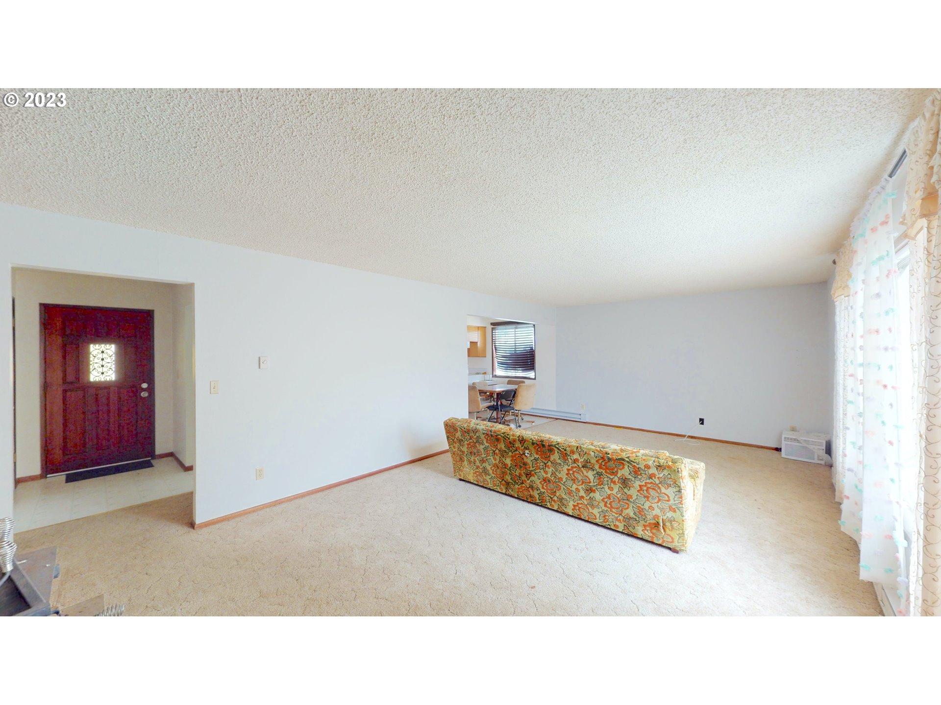 1233 Northeast Ridge Avenue Roseburg, OR 97470 - Photo 5 of 24