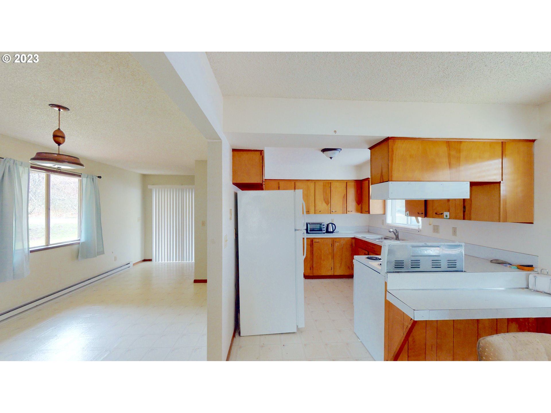 1233 Northeast Ridge Avenue Roseburg, OR 97470 - Photo 9 of 24